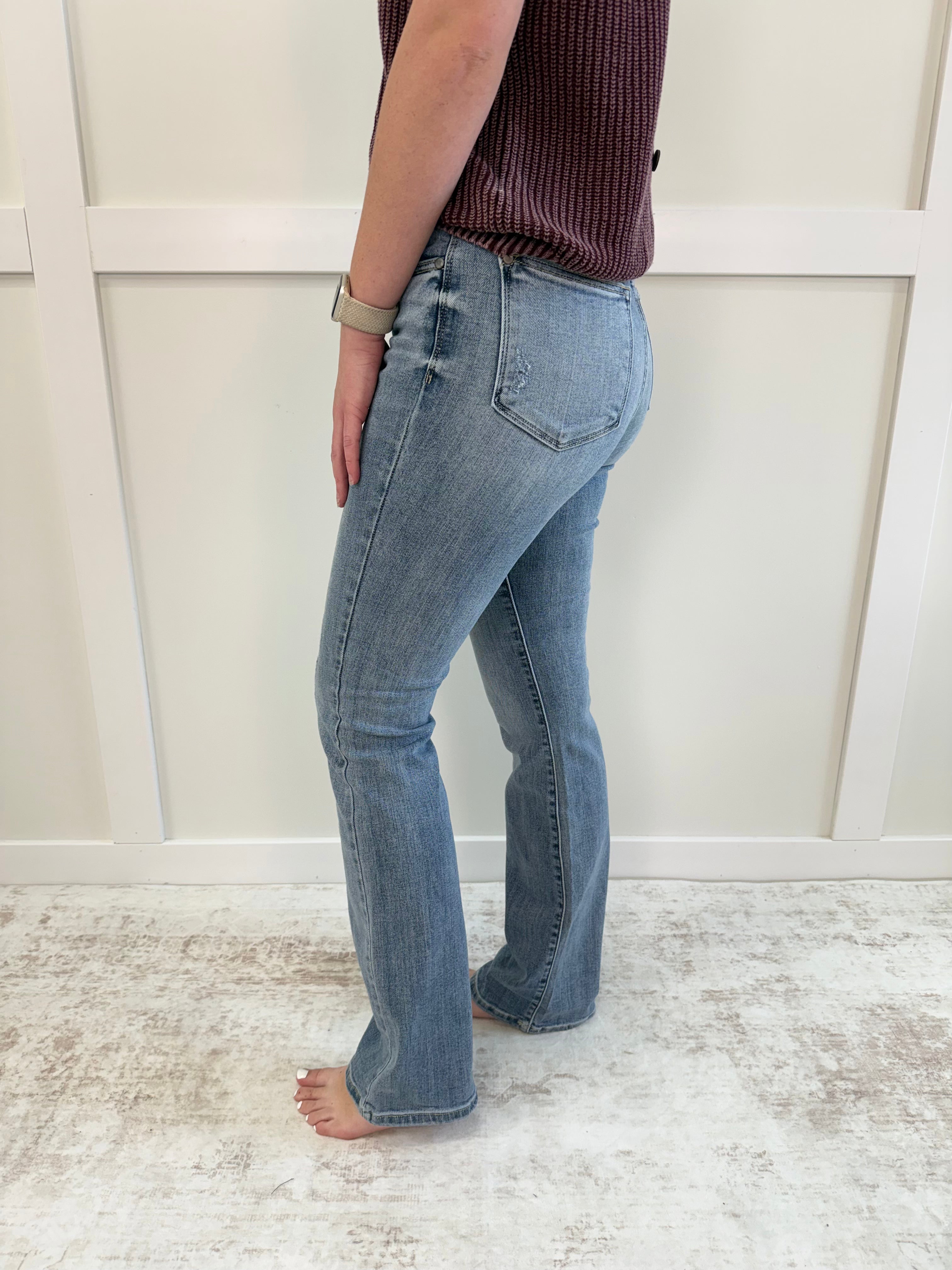 Cora MR Bootcut- 32.5" inseam
