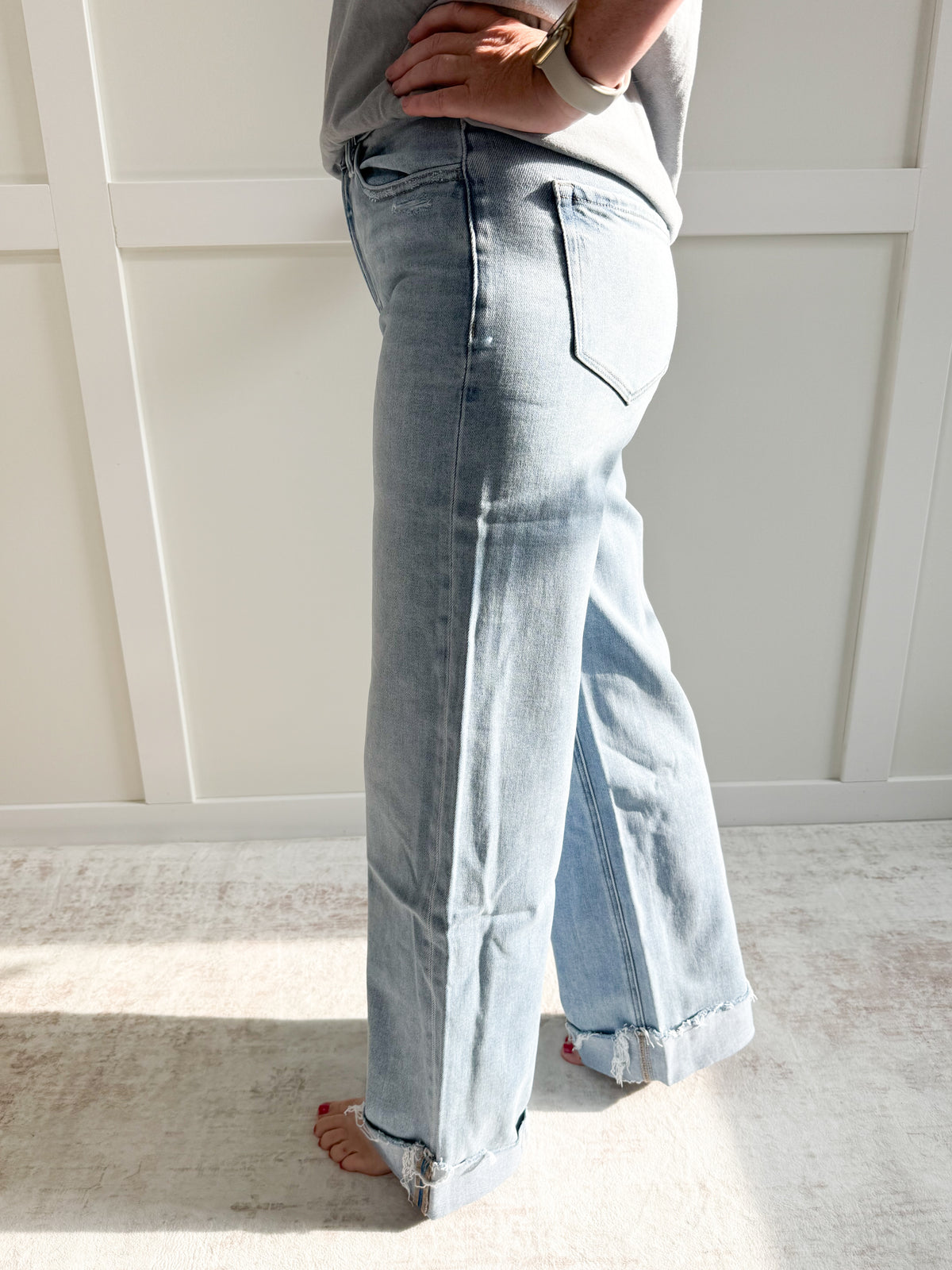 Meg Super HR Cuffed Wide Leg Jeans