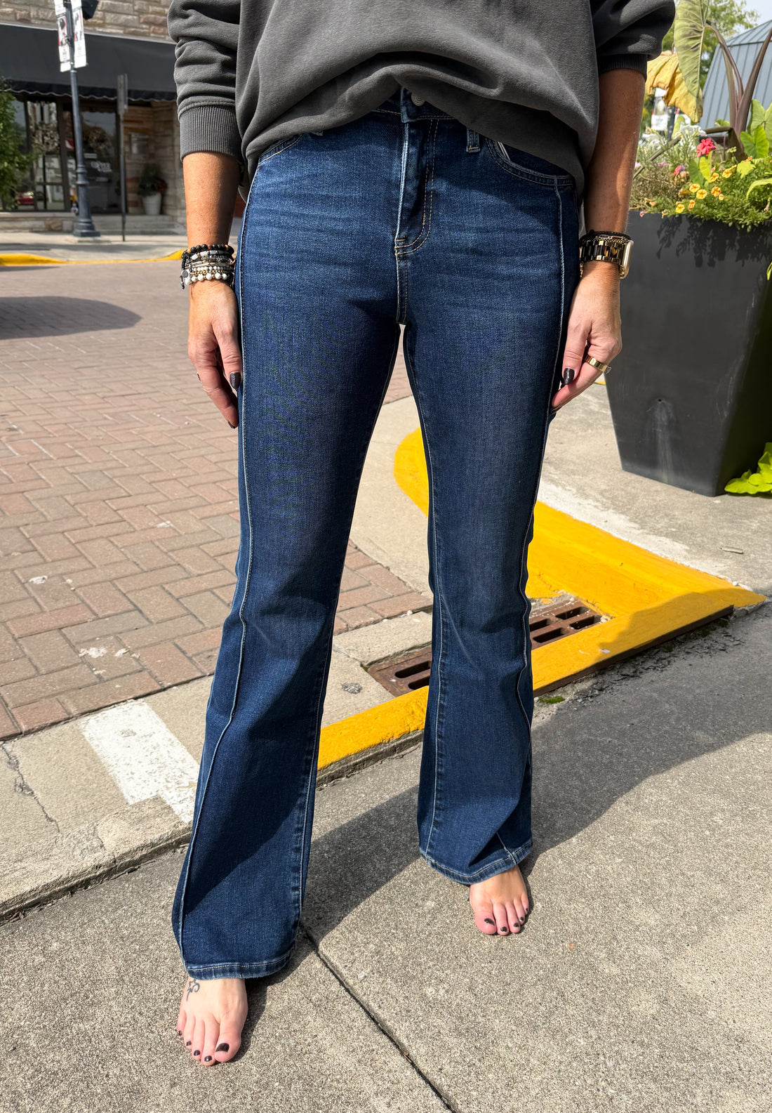 Macy HR Pintuck Flare- 34" inseam