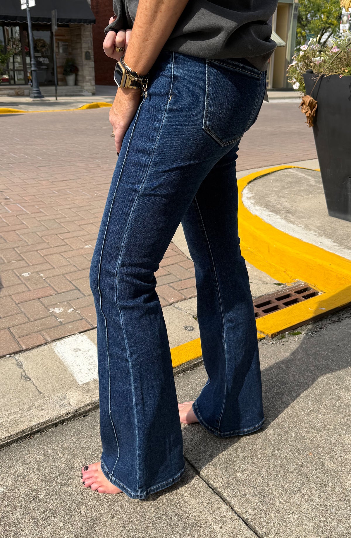 Macy HR Pintuck Flare- 34" inseam